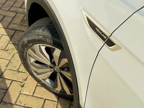 VOLKSWAGEN T-Cross 1.4 4P 250 TSI FLEX HIGHLINE AUTOM�TICO, Foto 10