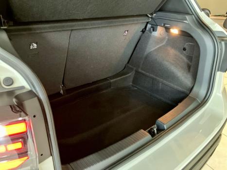 VOLKSWAGEN T-Cross 1.4 4P 250 TSI FLEX HIGHLINE AUTOM�TICO, Foto 33