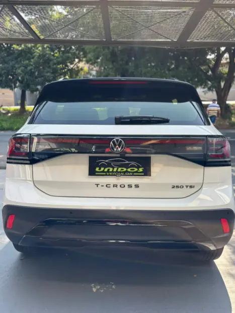 VOLKSWAGEN T-Cross 1.4 4P 250 TSI FLEX HIGHLINE AUTOM�TICO, Foto 5