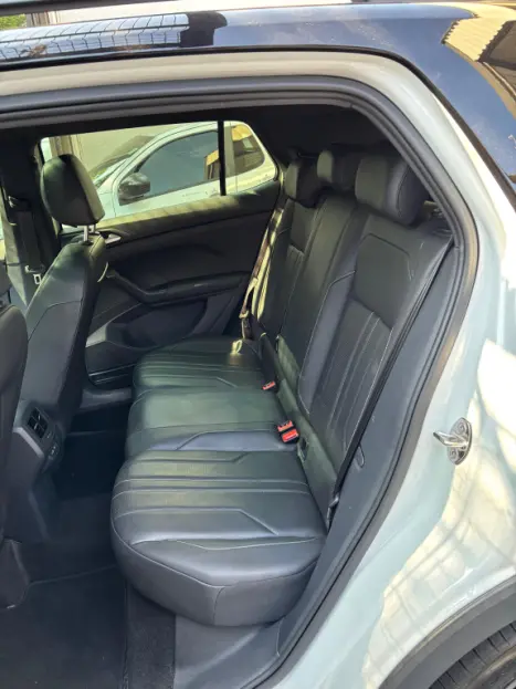 VOLKSWAGEN T-Cross 1.4 4P 250 TSI FLEX HIGHLINE AUTOM�TICO, Foto 13