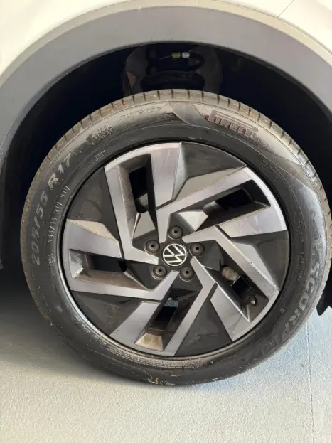 VOLKSWAGEN T-Cross 1.4 4P 250 TSI FLEX HIGHLINE AUTOM�TICO, Foto 16