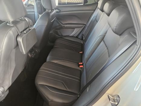 VOLKSWAGEN T-Cross 1.4 4P 250 TSI FLEX HIGHLINE AUTOM�TICO, Foto 6