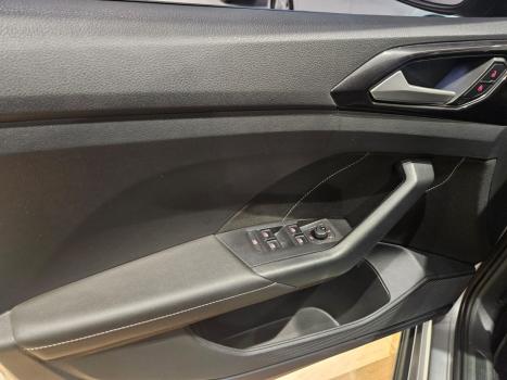 VOLKSWAGEN T-Cross 1.4 4P 250 TSI FLEX HIGHLINE AUTOM�TICO, Foto 8