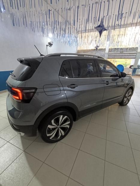 VOLKSWAGEN T-Cross 1.4 4P 250 TSI FLEX HIGHLINE AUTOM�TICO, Foto 4