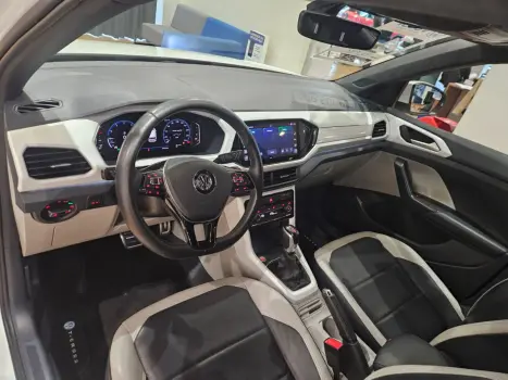 VOLKSWAGEN T-Cross 1.4 4P 250 TSI FLEX HIGHLINE AUTOM�TICO, Foto 4
