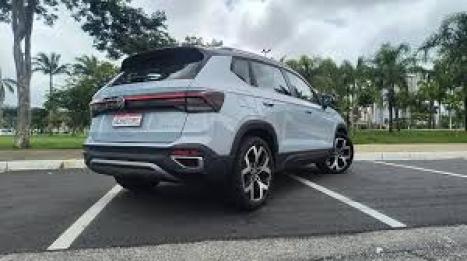 VOLKSWAGEN Taos 1.4 16V 4P FLEX 250 TSI HIGHLINE AUTOM�TICO, Foto 4