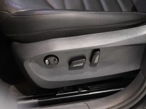 VOLKSWAGEN Taos 1.4 16V 4P FLEX 250 TSI HIGHLINE AUTOMTICO, Foto 14