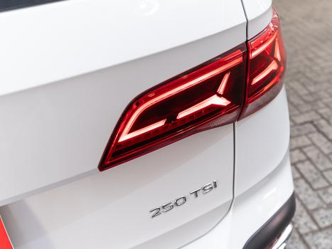 VOLKSWAGEN Taos 1.4 16V 4P FLEX 250 TSI COMFORTLINE AUTOM�TICO, Foto 30