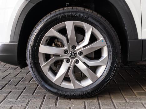 VOLKSWAGEN Taos 1.4 16V 4P FLEX 250 TSI COMFORTLINE AUTOM�TICO, Foto 32