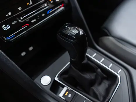 VOLKSWAGEN Taos 1.4 16V 4P FLEX 250 TSI COMFORTLINE AUTOM�TICO, Foto 19