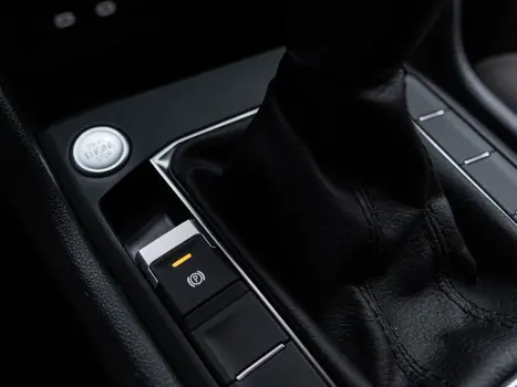 VOLKSWAGEN Taos 1.4 16V 4P FLEX 250 TSI COMFORTLINE AUTOM�TICO, Foto 20