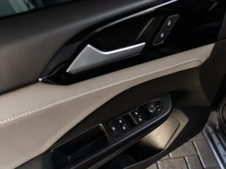 VOLKSWAGEN Taos 1.4 16V 4P FLEX 250 TSI COMFORTLINE AUTOM�TICO, Foto 23