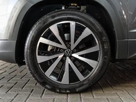 VOLKSWAGEN Taos 1.4 16V 4P FLEX 250 TSI COMFORTLINE AUTOM�TICO, Foto 31