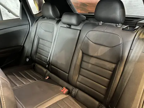 VOLKSWAGEN Taos 1.4 16V 4P FLEX 250 TSI HIGHLINE AUTOM�TICO, Foto 10