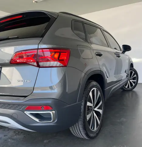 VOLKSWAGEN Taos 1.4 16V 4P FLEX 250 TSI COMFORTLINE AUTOM�TICO, Foto 8