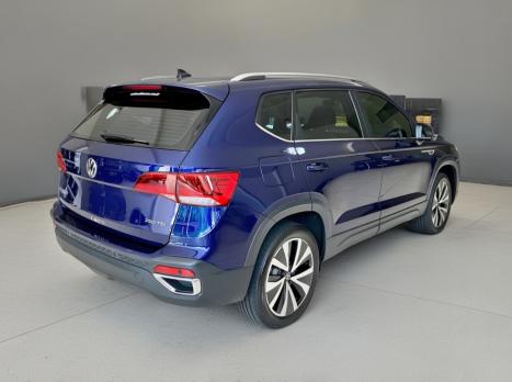 VOLKSWAGEN Taos 1.4 16V 4P FLEX 250 TSI HIGHLINE AUTOM�TICO, Foto 2