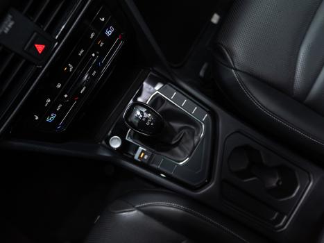 VOLKSWAGEN Taos 1.4 16V 4P FLEX 250 TSI HIGHLINE AUTOM�TICO, Foto 17