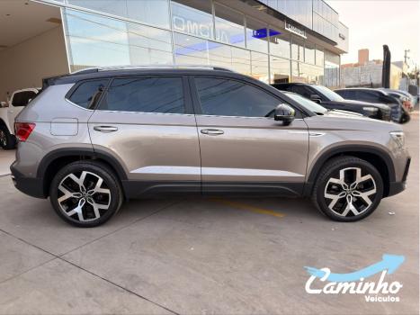 VOLKSWAGEN Taos 1.4 16V 4P FLEX 250 TSI HIGHLINE AUTOM�TICO, Foto 4