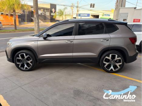 VOLKSWAGEN Taos 1.4 16V 4P FLEX 250 TSI HIGHLINE AUTOM�TICO, Foto 8