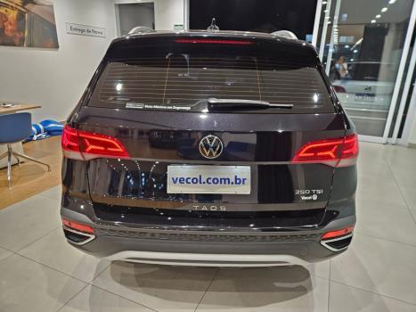VOLKSWAGEN Taos 1.4 16V 4P FLEX 250 TSI HIGHLINE AUTOM�TICO, Foto 11