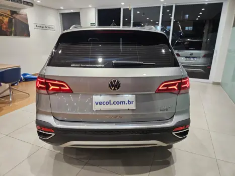 VOLKSWAGEN Taos 1.4 16V 4P FLEX 250 TSI HIGHLINE AUTOM�TICO, Foto 10