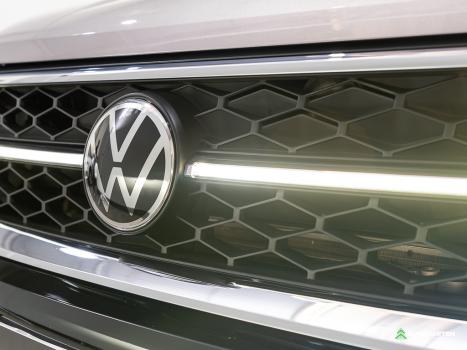 VOLKSWAGEN Taos 1.4 16V 4P FLEX 250 TSI HIGHLINE AUTOM�TICO, Foto 18
