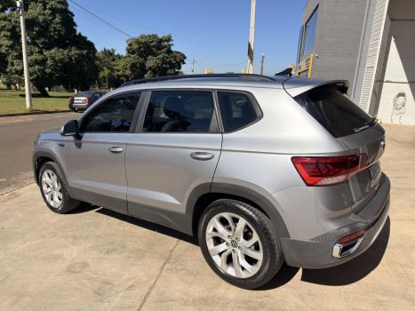 VOLKSWAGEN Taos 1.4 16V 4P FLEX 250 TSI COMFORTLINE AUTOM�TICO, Foto 4