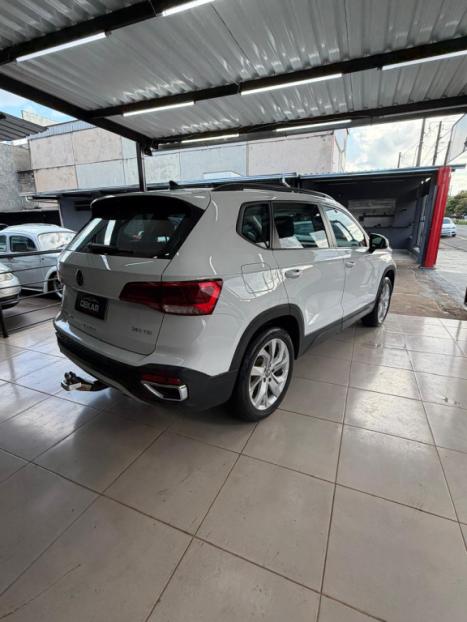 VOLKSWAGEN Taos 1.4 16V 4P FLEX 250 TSI COMFORTLINE AUTOM�TICO, Foto 11