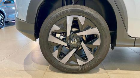 VOLKSWAGEN Tera 1.0 12V 4P 170 TSI HIGH AUTOM�TICO, Foto 8