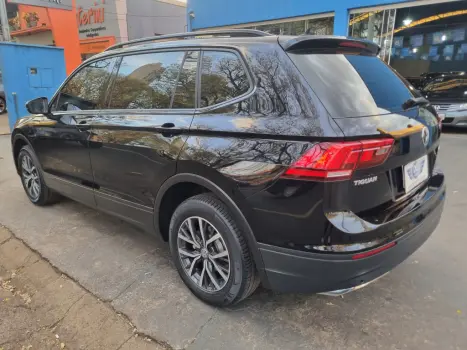 VOLKSWAGEN Tiguan 1.4 250 TSI TOTAL FLEX ALLSPACE TURBO AUTOMÁTICO TIPTRONIC, Foto 6 VOLKSWAGEN Tiguan 1.4 250 TSI TOTAL FLEX ALLSPACE TURBO AUTOMÁTICO TIPTRONIC, Foto 6