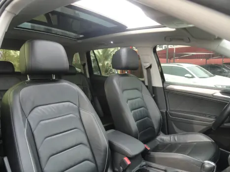 VOLKSWAGEN Tiguan 1.4 250 TSI TOTAL FLEX ALLSPACE COMFORTLINE TURBO AUTOMTICO TIPTRONIC, Foto 24