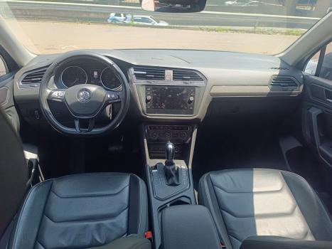 VOLKSWAGEN Tiguan 1.4 250 TSI TOTAL FLEX ALLSPACE COMFORTLINE TURBO AUTOMTICO TIPTRONIC, Foto 5