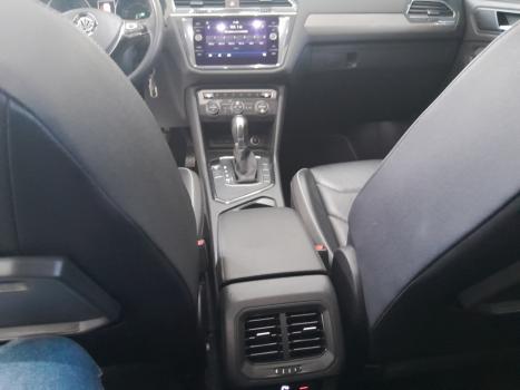 VOLKSWAGEN Tiguan 1.4 250 TSI TOTAL FLEX ALLSPACE COMFORTLINE TURBO AUTOMTICO TIPTRONIC, Foto 4