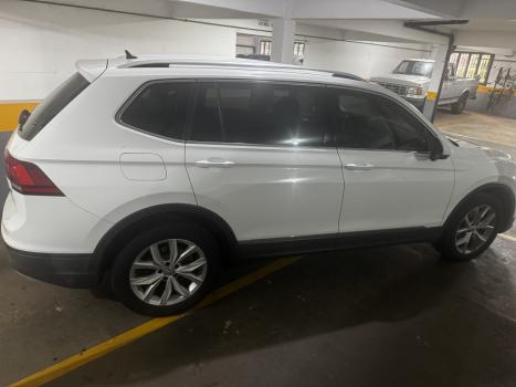 VOLKSWAGEN Tiguan 1.4 250 TSI TOTAL FLEX ALLSPACE COMFORTLINE TURBO AUTOM�TICO TIPTRONIC, Foto 5