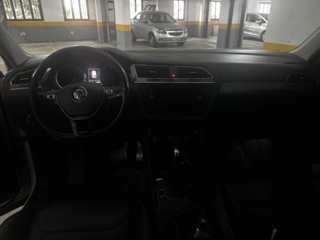 VOLKSWAGEN Tiguan 1.4 250 TSI TOTAL FLEX ALLSPACE COMFORTLINE TURBO AUTOM�TICO TIPTRONIC, Foto 6