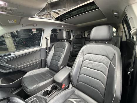 VOLKSWAGEN Tiguan 1.4 250 TSI TOTAL FLEX ALLSPACE COMFORTLINE TURBO AUTOM�TICO TIPTRONIC, Foto 9