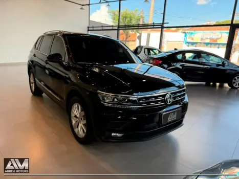 VOLKSWAGEN Tiguan 1.4 250 TSI TOTAL FLEX ALLSPACE COMFORTLINE TURBO AUTOM�TICO TIPTRONIC, Foto 3