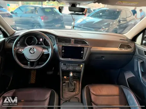 VOLKSWAGEN Tiguan 1.4 250 TSI TOTAL FLEX ALLSPACE COMFORTLINE TURBO AUTOM�TICO TIPTRONIC, Foto 8