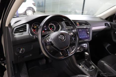 VOLKSWAGEN Tiguan 1.4 250 TSI TOTAL FLEX ALLSPACE COMFORTLINE TURBO AUTOM�TICO TIPTRONIC, Foto 4