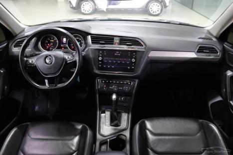 VOLKSWAGEN Tiguan 1.4 250 TSI TOTAL FLEX ALLSPACE COMFORTLINE TURBO AUTOM�TICO TIPTRONIC, Foto 6