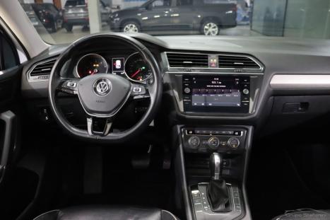 VOLKSWAGEN Tiguan 1.4 250 TSI TOTAL FLEX ALLSPACE COMFORTLINE TURBO AUTOM�TICO TIPTRONIC, Foto 5