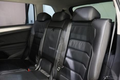 VOLKSWAGEN Tiguan 1.4 250 TSI TOTAL FLEX ALLSPACE COMFORTLINE TURBO AUTOM�TICO TIPTRONIC, Foto 8