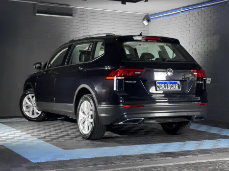 VOLKSWAGEN Tiguan 1.4 250 TSI TOTAL FLEX ALLSPACE COMFORTLINE TURBO AUTOM�TICO TIPTRONIC, Foto 4