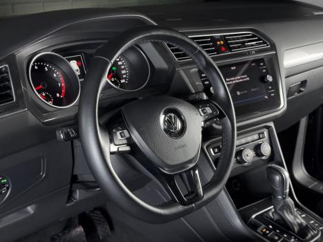 VOLKSWAGEN Tiguan 1.4 250 TSI TOTAL FLEX ALLSPACE COMFORTLINE TURBO AUTOM�TICO TIPTRONIC, Foto 11