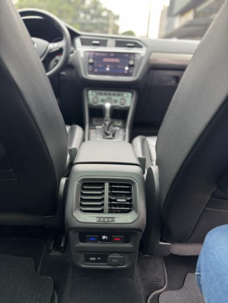 VOLKSWAGEN Tiguan 1.4 250 TSI TOTAL FLEX ALLSPACE COMFORTLINE TURBO AUTOM�TICO TIPTRONIC, Foto 11