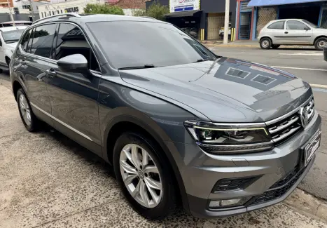 VOLKSWAGEN Tiguan 1.4 250 TSI TOTAL FLEX ALLSPACE COMFORTLINE TURBO AUTOM�TICO TIPTRONIC, Foto 3