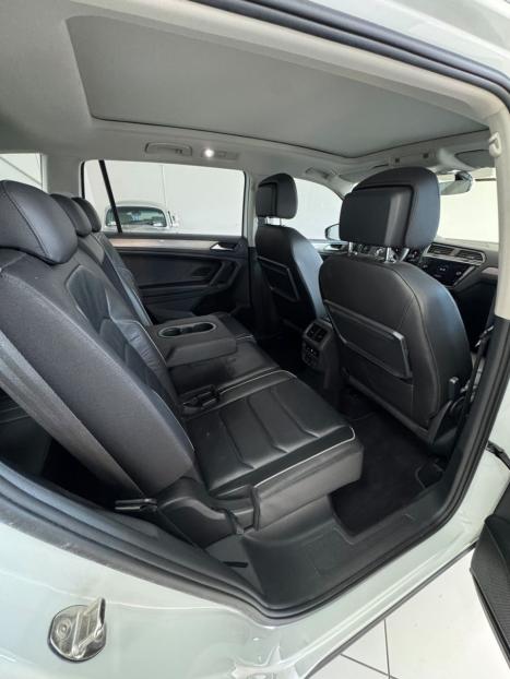 VOLKSWAGEN Tiguan 1.4 250 TSI TOTAL FLEX ALLSPACE COMFORTLINE TURBO AUTOM�TICO TIPTRONIC, Foto 11