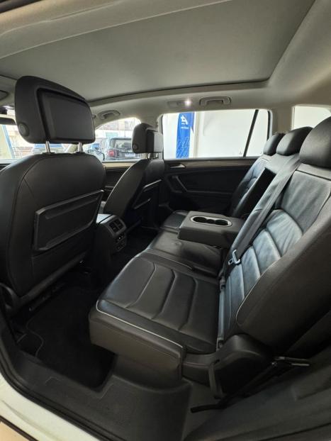 VOLKSWAGEN Tiguan 1.4 250 TSI TOTAL FLEX ALLSPACE COMFORTLINE TURBO AUTOM�TICO TIPTRONIC, Foto 13