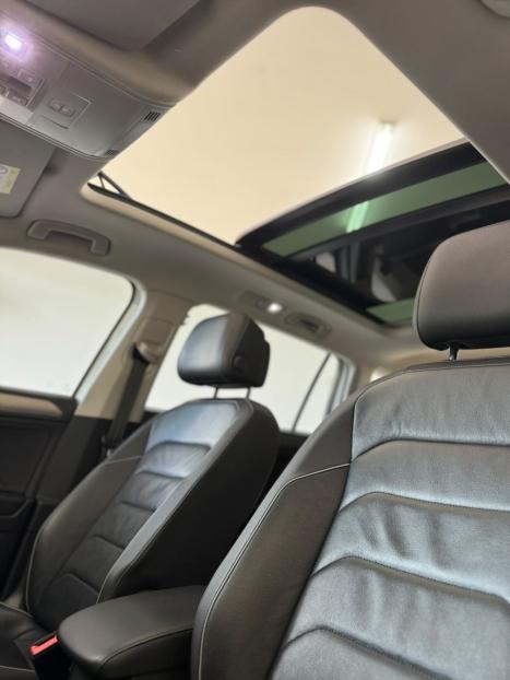 VOLKSWAGEN Tiguan 1.4 250 TSI TOTAL FLEX ALLSPACE COMFORTLINE TURBO AUTOM�TICO TIPTRONIC, Foto 21
