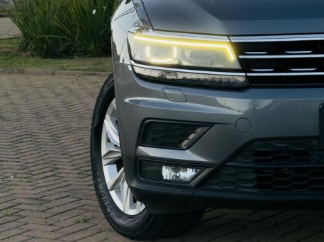 VOLKSWAGEN Tiguan 1.4 250 TSI TOTAL FLEX ALLSPACE COMFORTLINE TURBO AUTOM�TICO TIPTRONIC, Foto 2